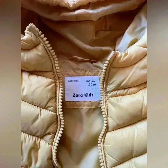 Boys Yellow Zara Puffer Hooded Vest Size 8-9 - Picture 4 of 4